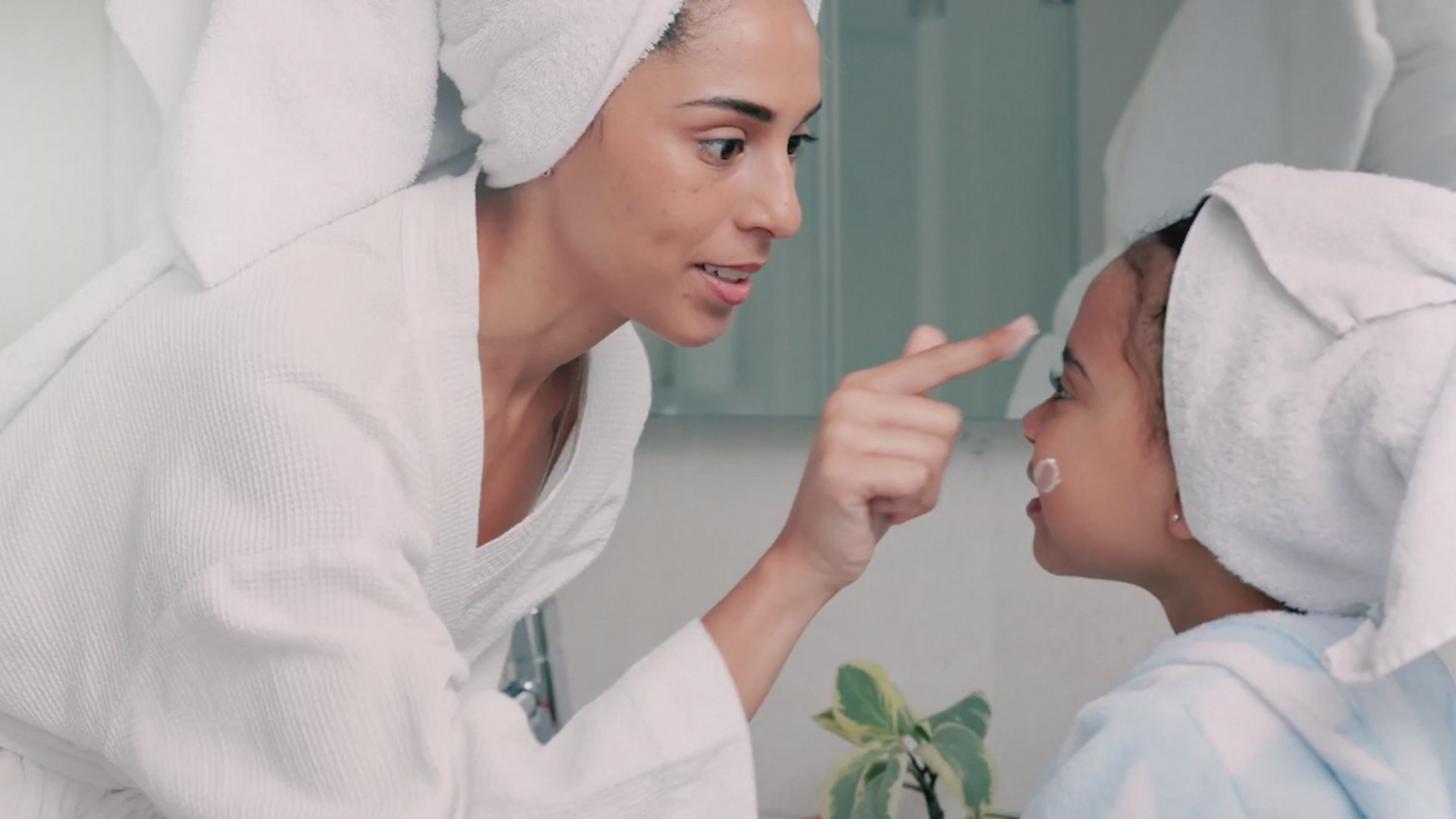 Skinhaptics - Strengthening the skin barrier while honouring the intimacy of everyday rituals, Skinhaptics offers impeccably formulated & elevated essentials for modern families—intelligent care that feels as exceptional as it is necessary.